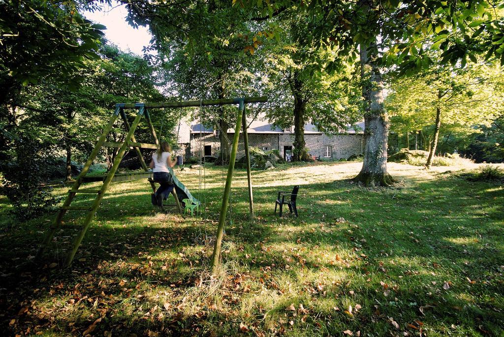 La Grande Sauvagere Bed & Breakfast Saint-Pierre-de-Plesguen Exterior photo